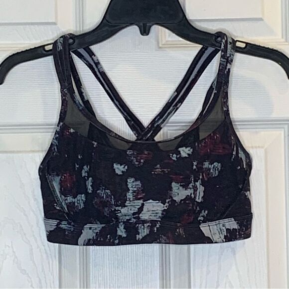 Lululemon Get Down Bra Size 8 - Picture 7 of 8